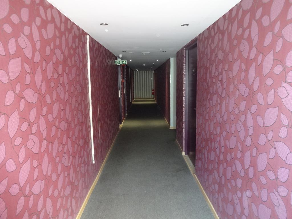 The Purple Leaf Hotels Hyderabad Bagian luar foto