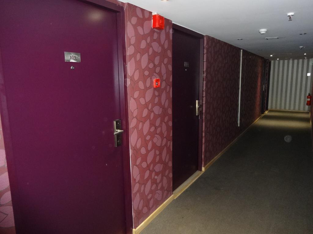 The Purple Leaf Hotels Hyderabad Bagian luar foto