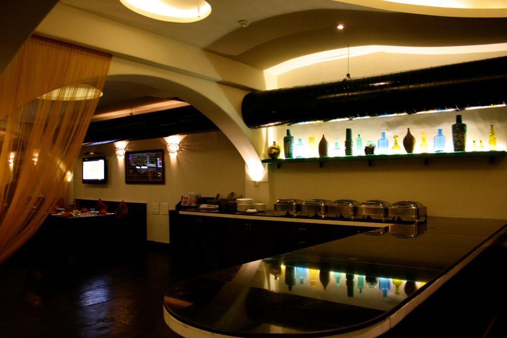 The Purple Leaf Hotels Hyderabad Bagian luar foto