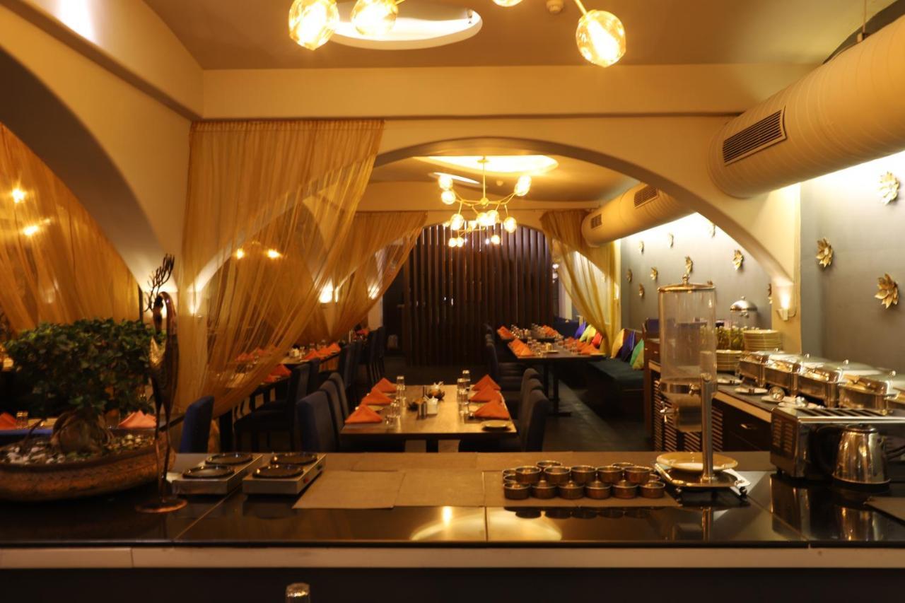 The Purple Leaf Hotels Hyderabad Bagian luar foto